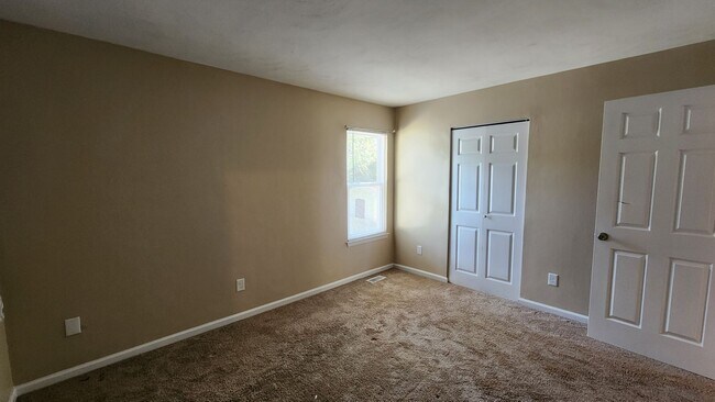 Building Photo - Rosemont Forest