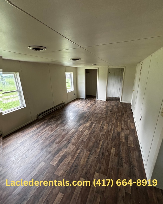 Building Photo - 3 bed 2 bath House