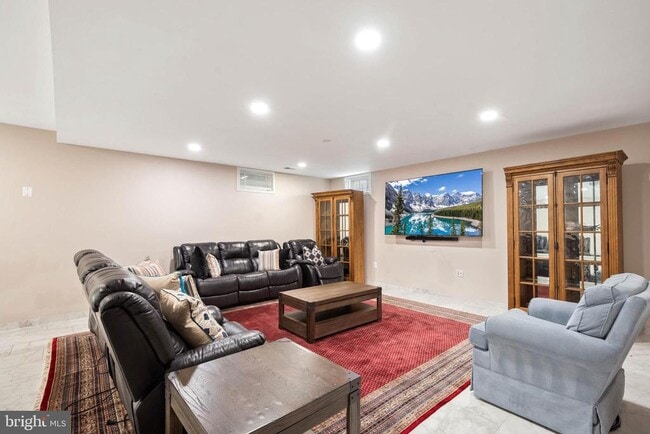 Building Photo - 2393 Watters Glen Ct