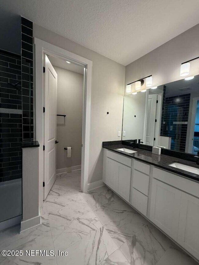 Building Photo - 11023 Cosmic Wy