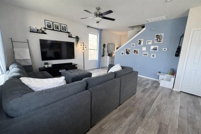 Building Photo - 104 Hellfighters Wy