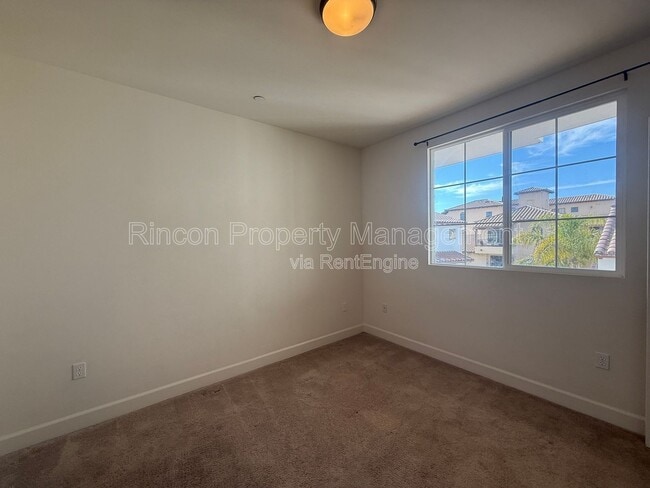 Building Photo - 130 N Garden St