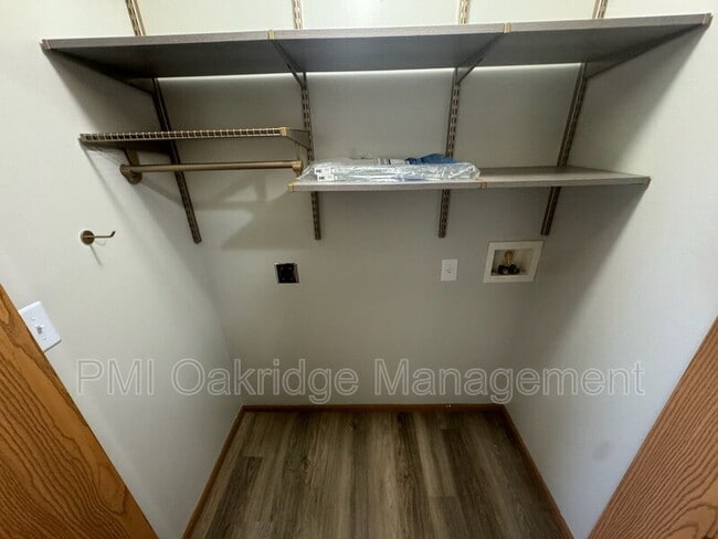 Building Photo - 763 Campbell Rd