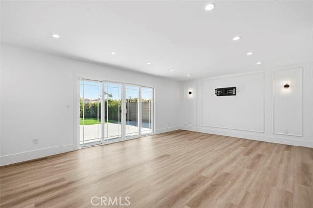 Building Photo - 18584 Redwood Cir