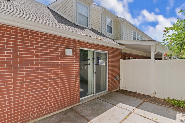 Building Photo - 77 Pheasantbrook Cir