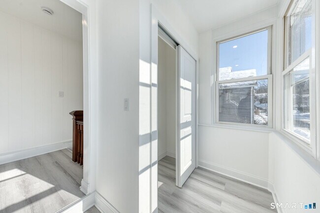 Building Photo - 44 Wallace Row