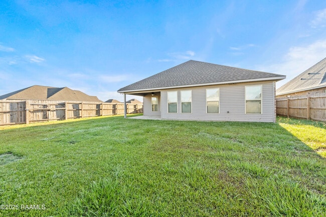 Building Photo - 223 Stanwell Ave