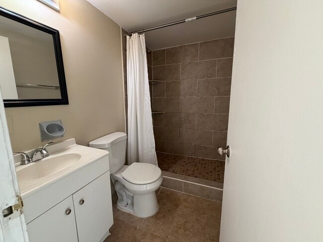 Building Photo - 36 Cork St