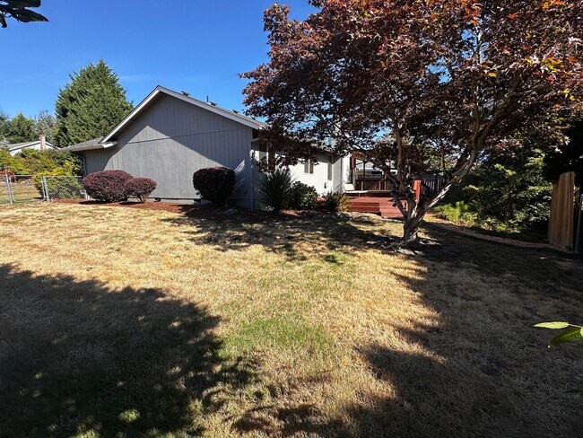 Building Photo - 3 Bedroom 2 Bath Single Family home
