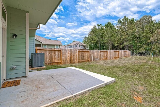 Building Photo - 228 N Spotted Fern Dr