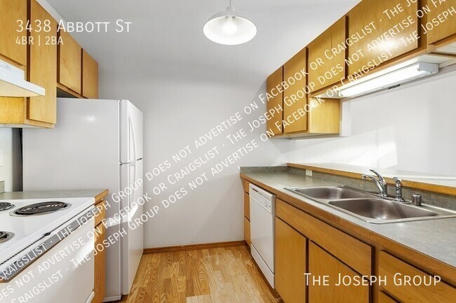 Building Photo - 3438 Abbott St