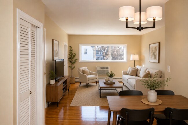 Building Photo - Close to everything West Roxbury offers! Bright 2-bedroom condo for rent!