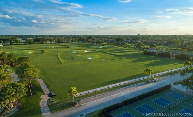 Building Photo - 8232 Heritage Club Dr