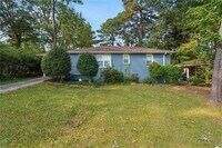 Building Photo - 2474 Habersham Dr
