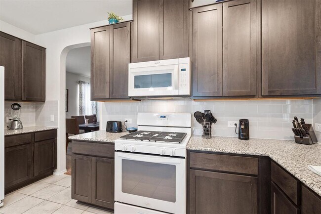Building Photo - 1208 Ravenside Cove