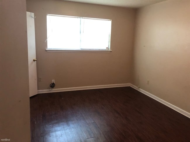 Building Photo - 2 br, 1 bath  - 814 Navajo Trl