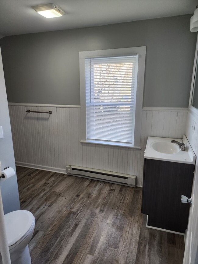 Building Photo - 2nd St Duplex