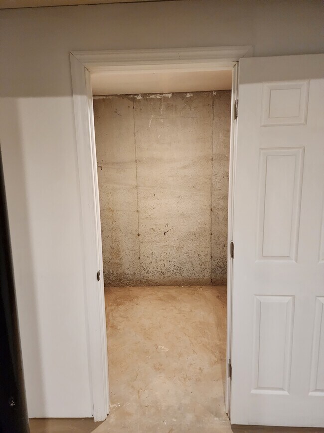 Building Photo - 3712 Midvale Ave