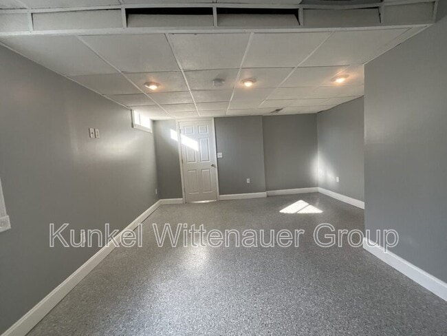 Building Photo - 2308 Four Lakes Dr