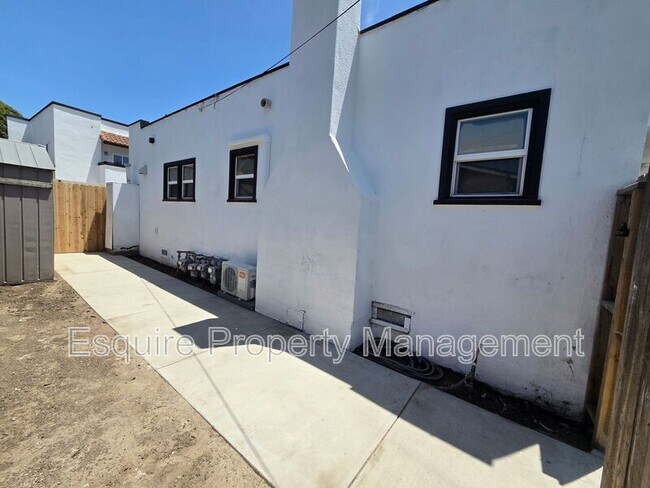 Building Photo - 514 S Seaward Ave
