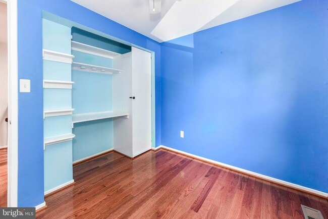 Building Photo - 261 Gundry Dr