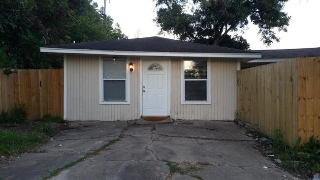 Primary Photo - 5603 Northridge Dr