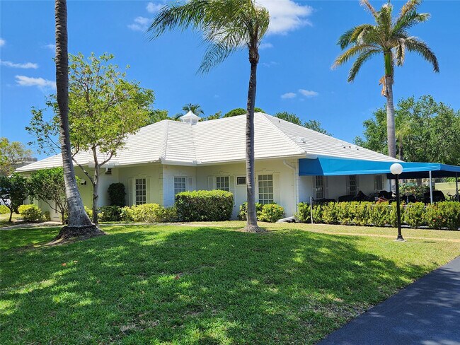 Building Photo - 6437 Bay Club Dr