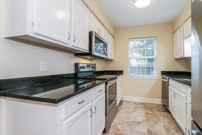 Building Photo - 1721 Steinburg Ln