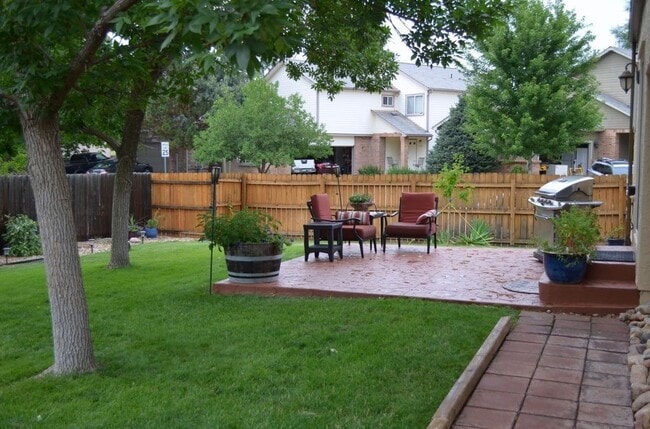Building Photo - Elegant 4 BD/2.5 BA Home