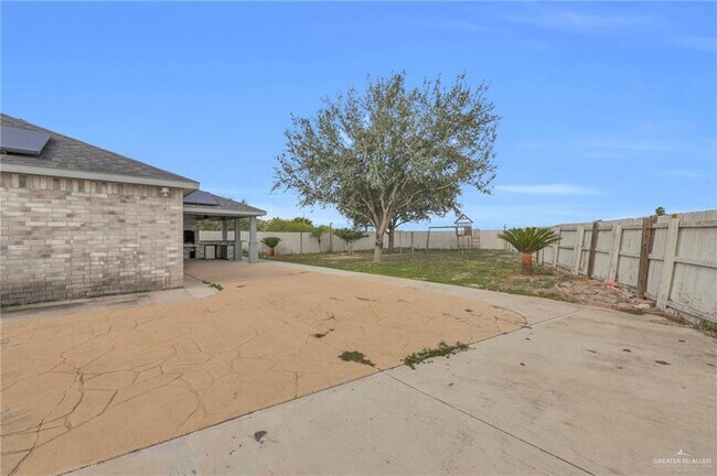 Building Photo - 28 Silver Oak Ave