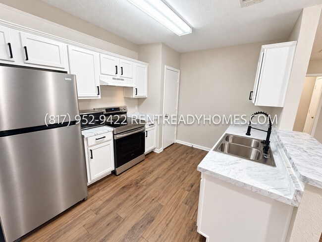 Building Photo - 860 Potomac Dr