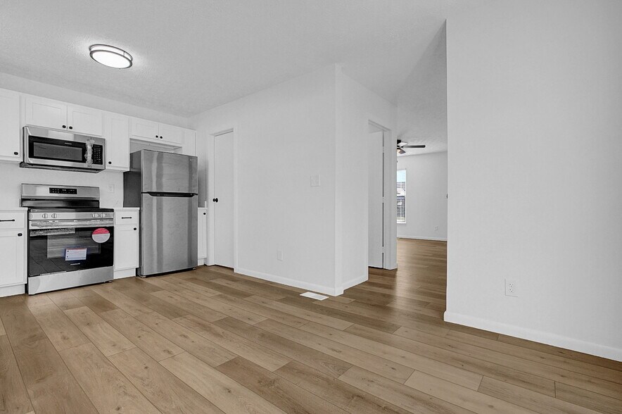 Building Photo - 4895 Drayton Rd