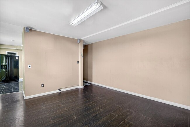 Building Photo - 2245 E Fayette St