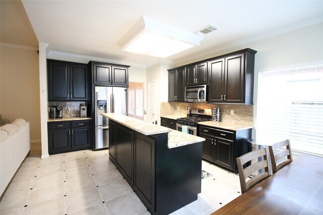 Building Photo - 114 Chandler Ct