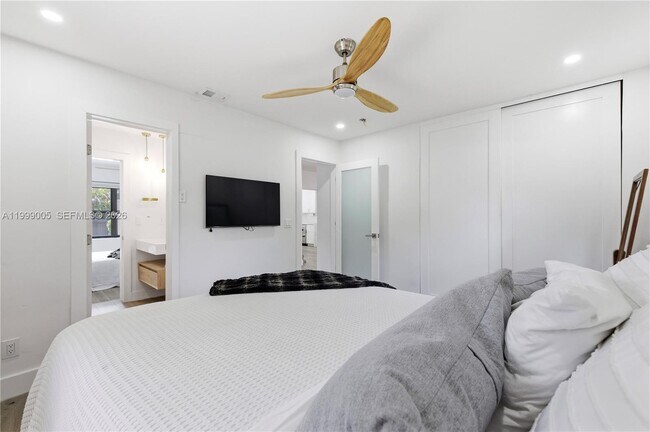 Building Photo - 86 NE 110th St