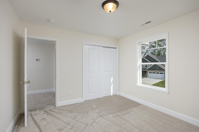 Building Photo - 5029 Solar