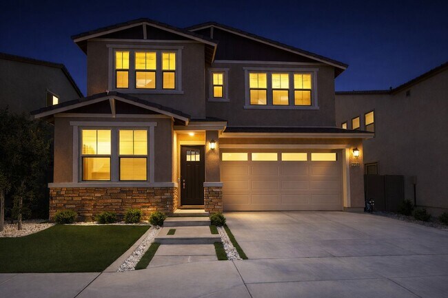 Building Photo - 2353 E Castanets Dr