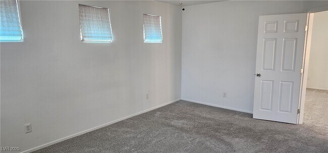 Building Photo - 7451 Benlomond Ave