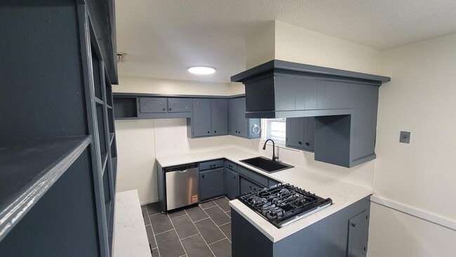 Building Photo - 515 Gayclifee Terrace