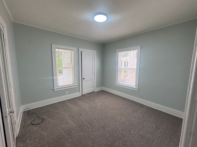Building Photo - Lower remodeled 2 bedroom duplex
