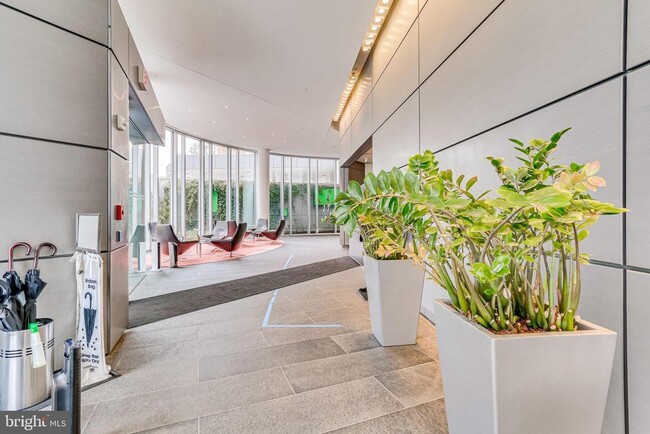 Building Photo - 1177 22nd St NW