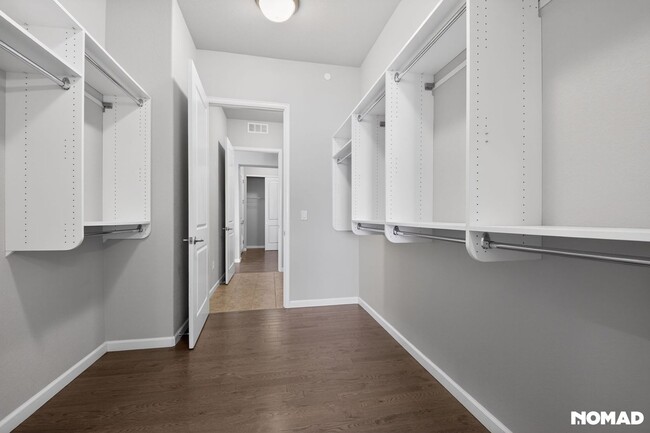 Building Photo - 11009 Yates Ct