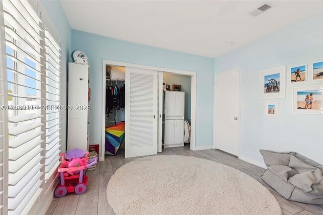 Building Photo - 1187 Hillsboro Mile