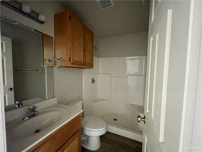 Building Photo - 13 Dora Jeanne Dr