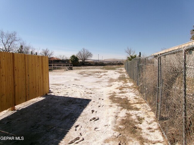 Building Photo - 3933 Emory Rd