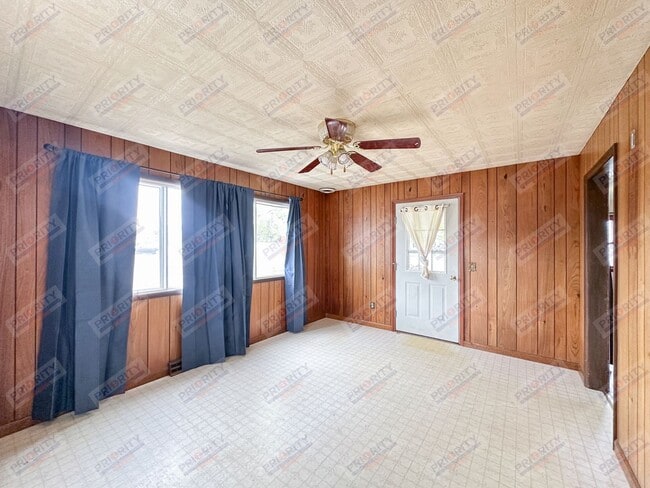 Building Photo - COZY House For Rent In Moorcroft