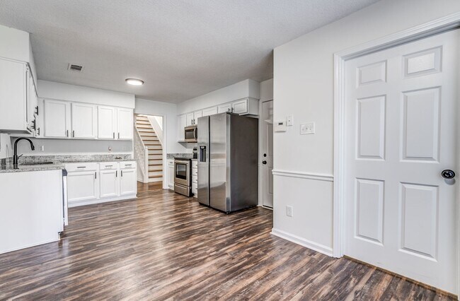 Building Photo - 8483 Timber Creek Dr