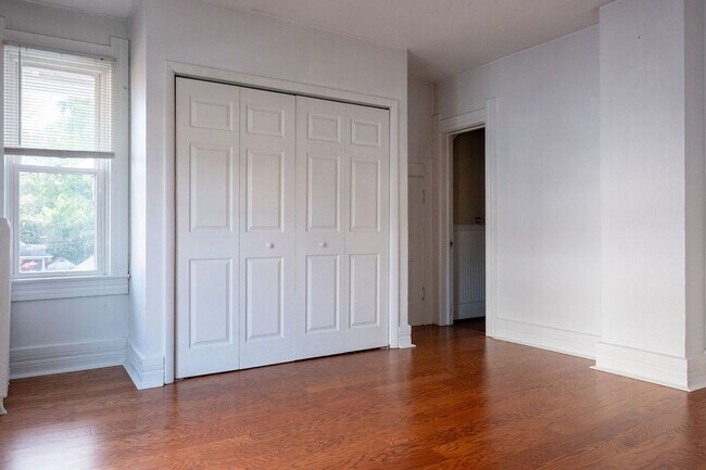 Building Photo - 409 W Wooster St
