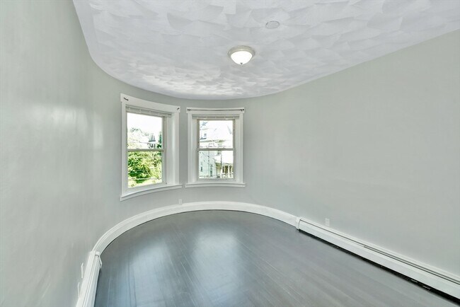 Building Photo - 9A Ruthven St