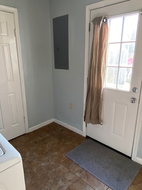 Building Photo - 5381 Lynbrook Landing